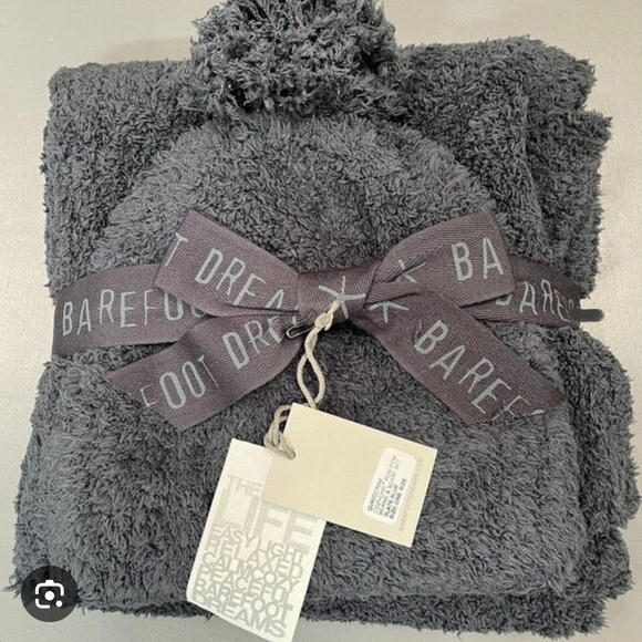 New! Barefoot Dreams Charcoal Cozy Set